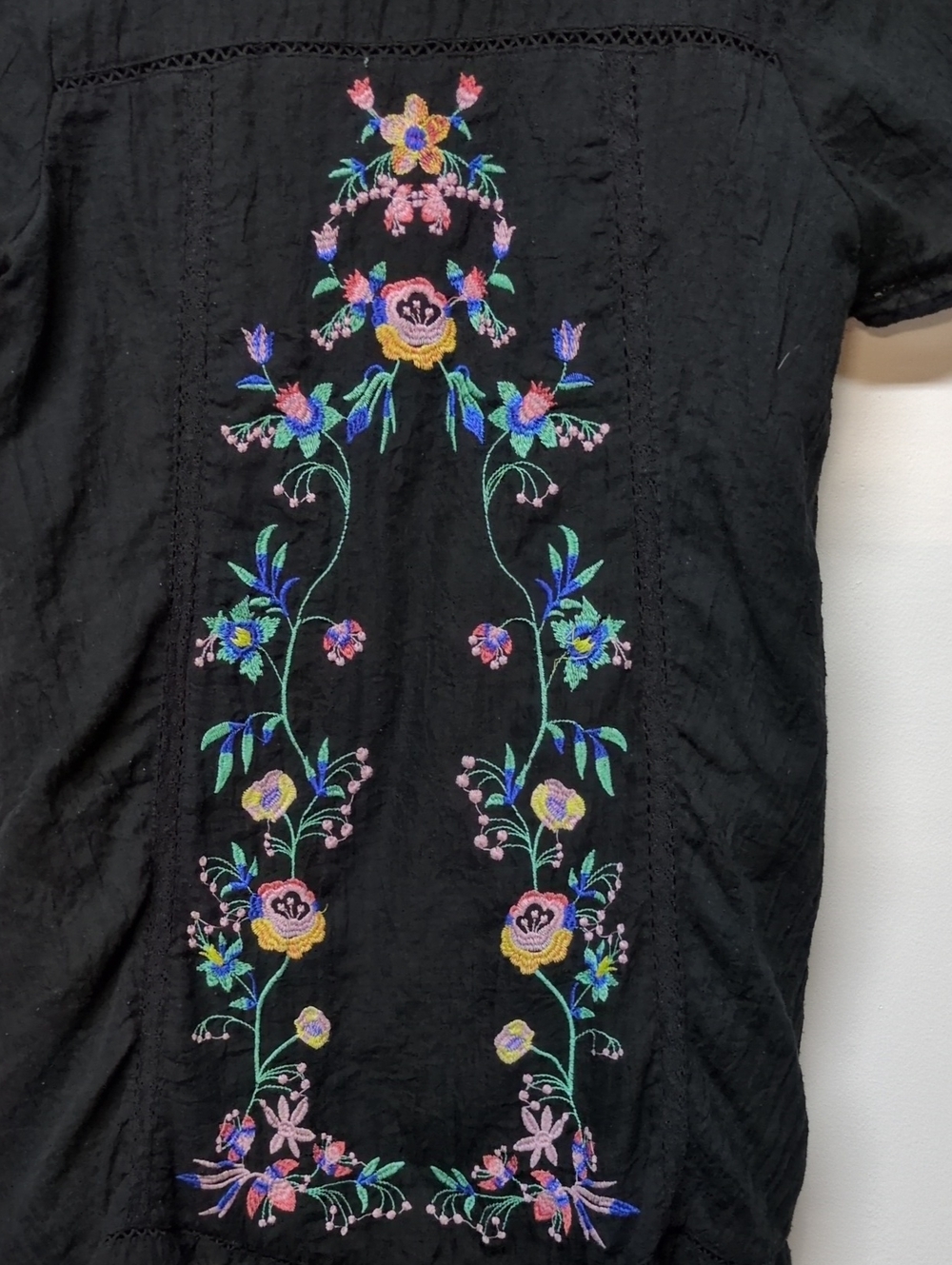 Umgee Floral Embroidered Black Tunic Dress Lined Boho Crochet Cotton Size M - Picture 4 of 11